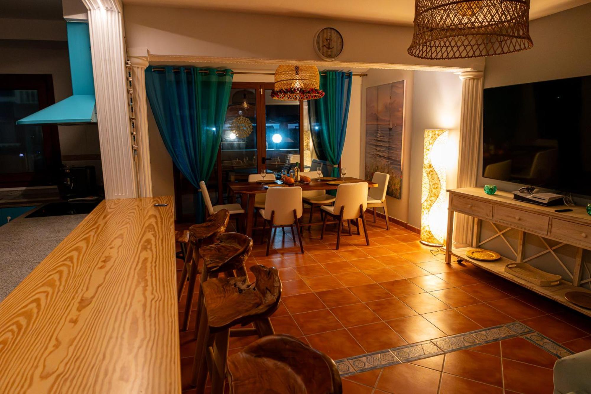 Villa Oceana - Cliffside Retreat كوستا دي أنتيجوا المظهر الخارجي الصورة