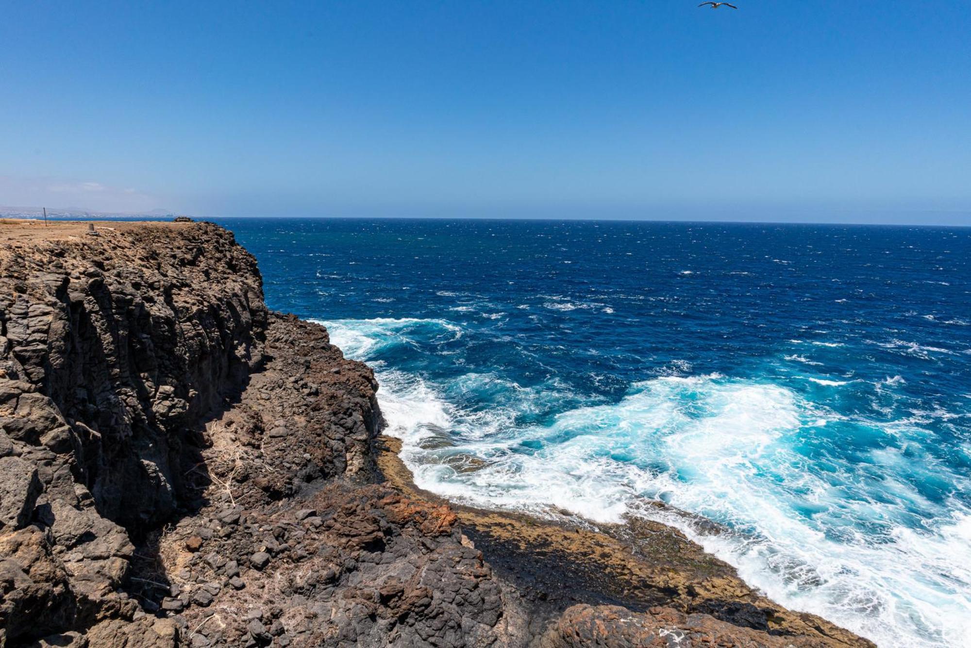 Villa Oceana - Cliffside Retreat كوستا دي أنتيجوا المظهر الخارجي الصورة